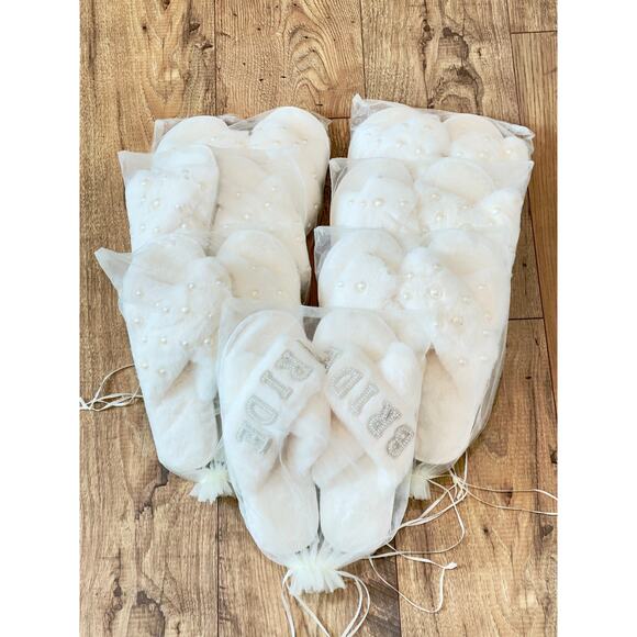 Bridal Bridesmaid Pearl Fuzzy Slipper Set 8.5 - Picture 2 of 15